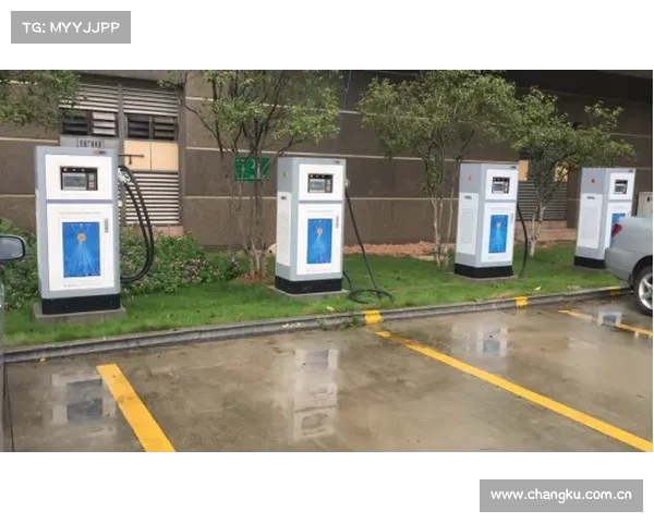 比亚迪携手特来电与星星充电共建兆瓦闪充网络推动绿色出行新生态 比亚迪携手特来电与星星充电共建兆瓦闪充网络推动绿色出行新生态